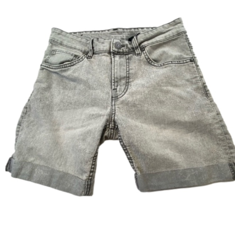 &Denim H&M Acid Wash Shorts 6" Inseam Cuffed Women’s Size 30 Stretch Bermuda
